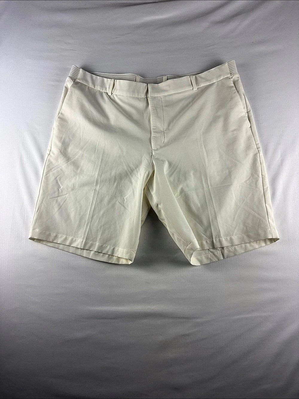 Nike Dri-FIT Golf Shorts Men’s 40 White Stretch 10" Inseam Like New